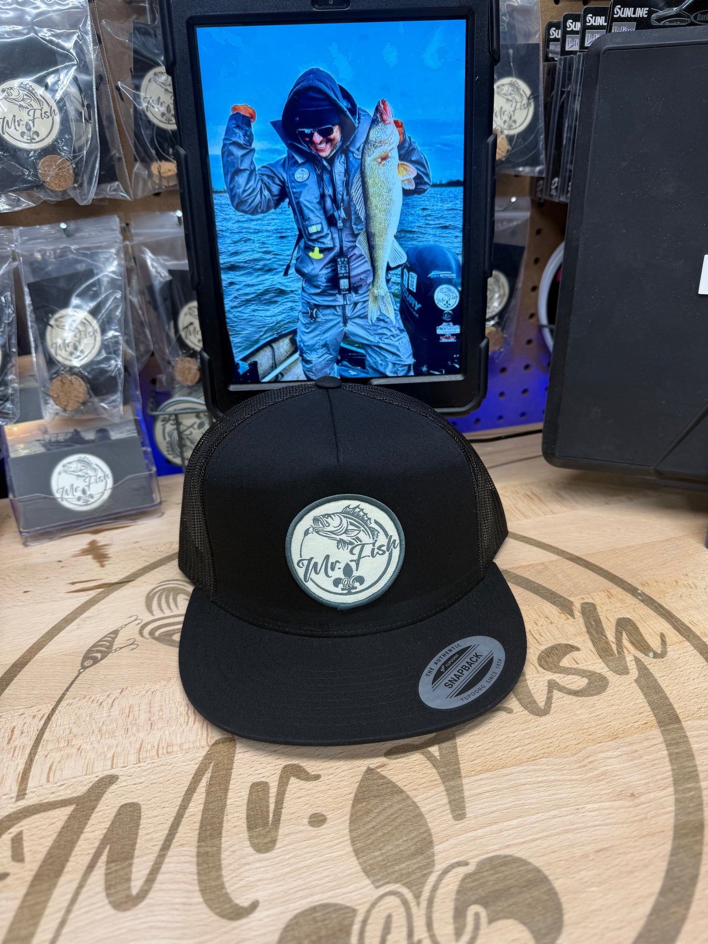 Casquette Mr Fish Noir Palette Plate Logo Crème (BaseBall)